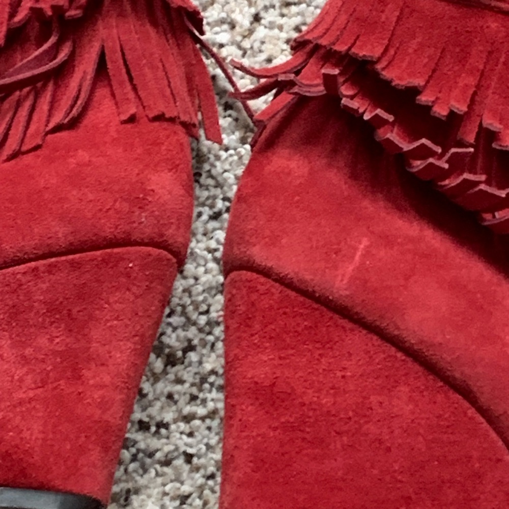 Aerosoles Red Fringe Wedge Heel Ankle Booties. Size 6 - Picture 7 of 8